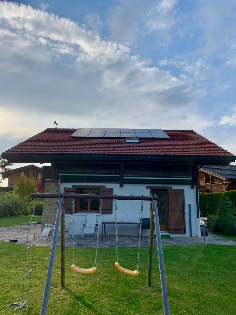 energies services France installation solaire photovoltaïque panneaux onduleurs Dualsun Enphase autoconsommation Haute Savoie Arraches la Frasse economie energie