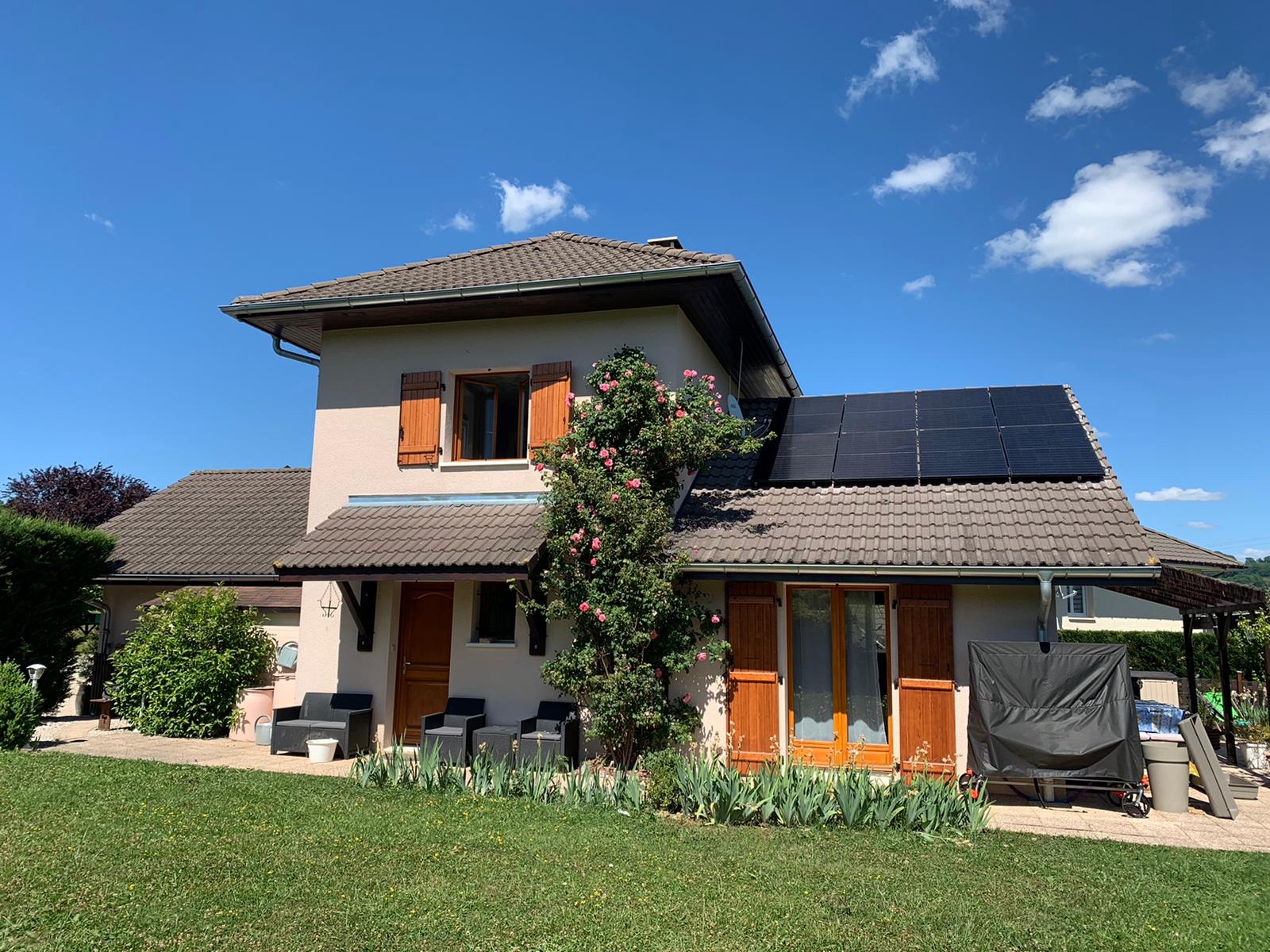 energies services France installation solaire photovoltaïque panneaux onduleurs Dualsun Enphase autoconsommation Haute Savoie Versonnex economie energie