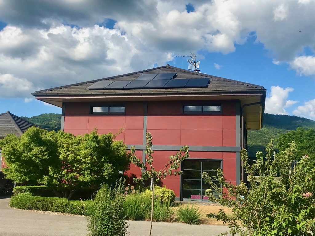 energies services France installation solaire photovoltaïque panneaux onduleurs Dualsun Enphase autoconsommation Haute Savoie Bonne economie energie