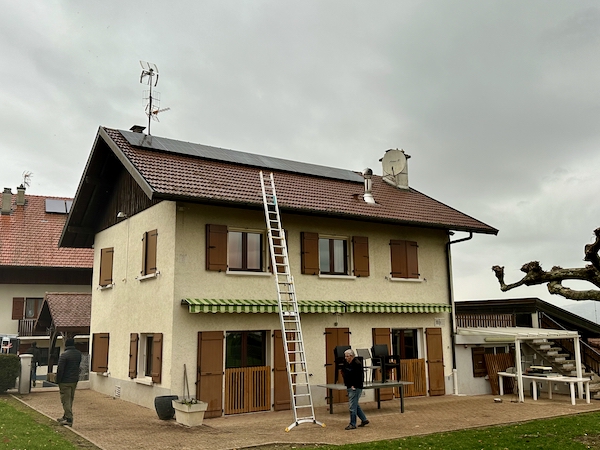 energies services France installation solaire photovoltaïque panneaux onduleurs Dualsun Enphase autoconsommation Haute Savoie Pers Jussy economie energie