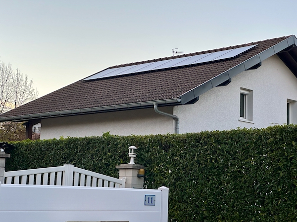 energies services France installation solaire photovoltaïque panneaux onduleurs Dualsun Enphase autoconsommation Haute Savoie Reignier economie energie