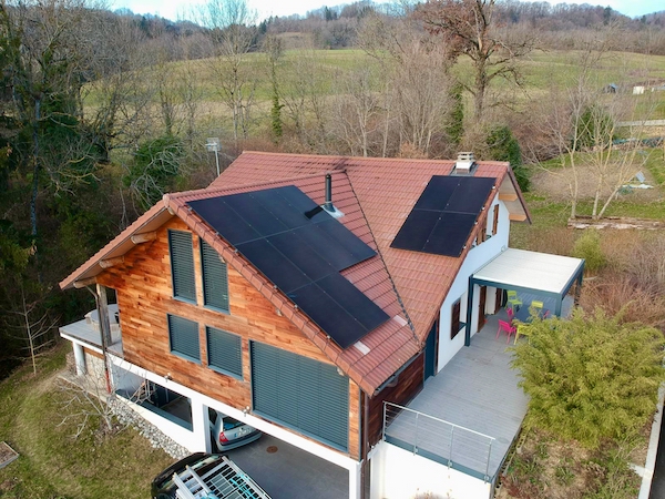 energies services France installation solaire photovoltaïque panneaux onduleurs Dualsun Enphase autoconsommation Haute Savoie Cernex economie energie