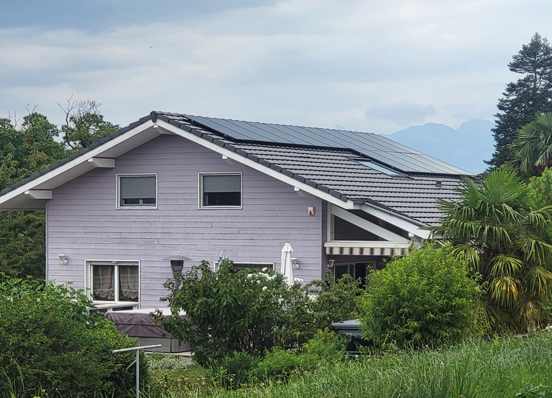 Installation 6,8 KWc à Lugrin en Haute-Savoie, soit 16 panneaux solaires