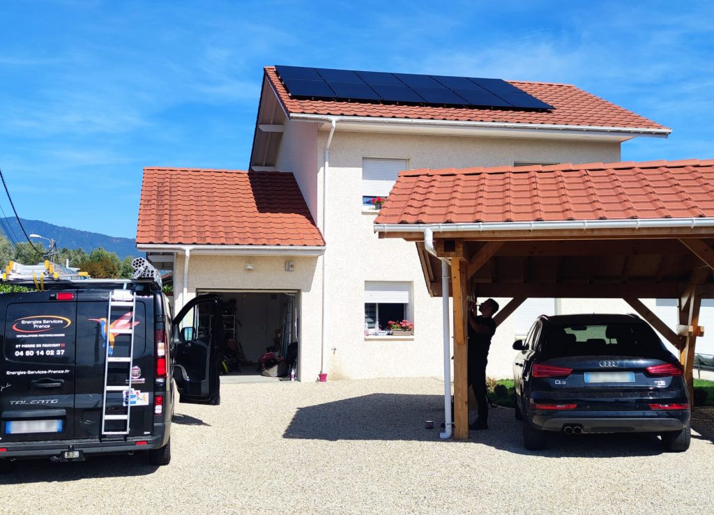 Installation de 12 panneaux photovoltaïques à Reignier-Esery