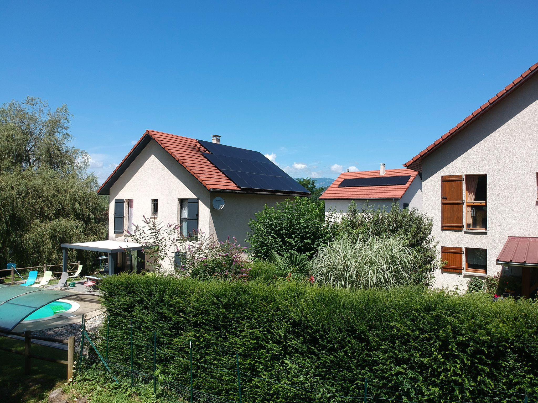 Deux installations de panneaux photovoltaïques de 3 et 9 KWc à Belley dans l'Ain