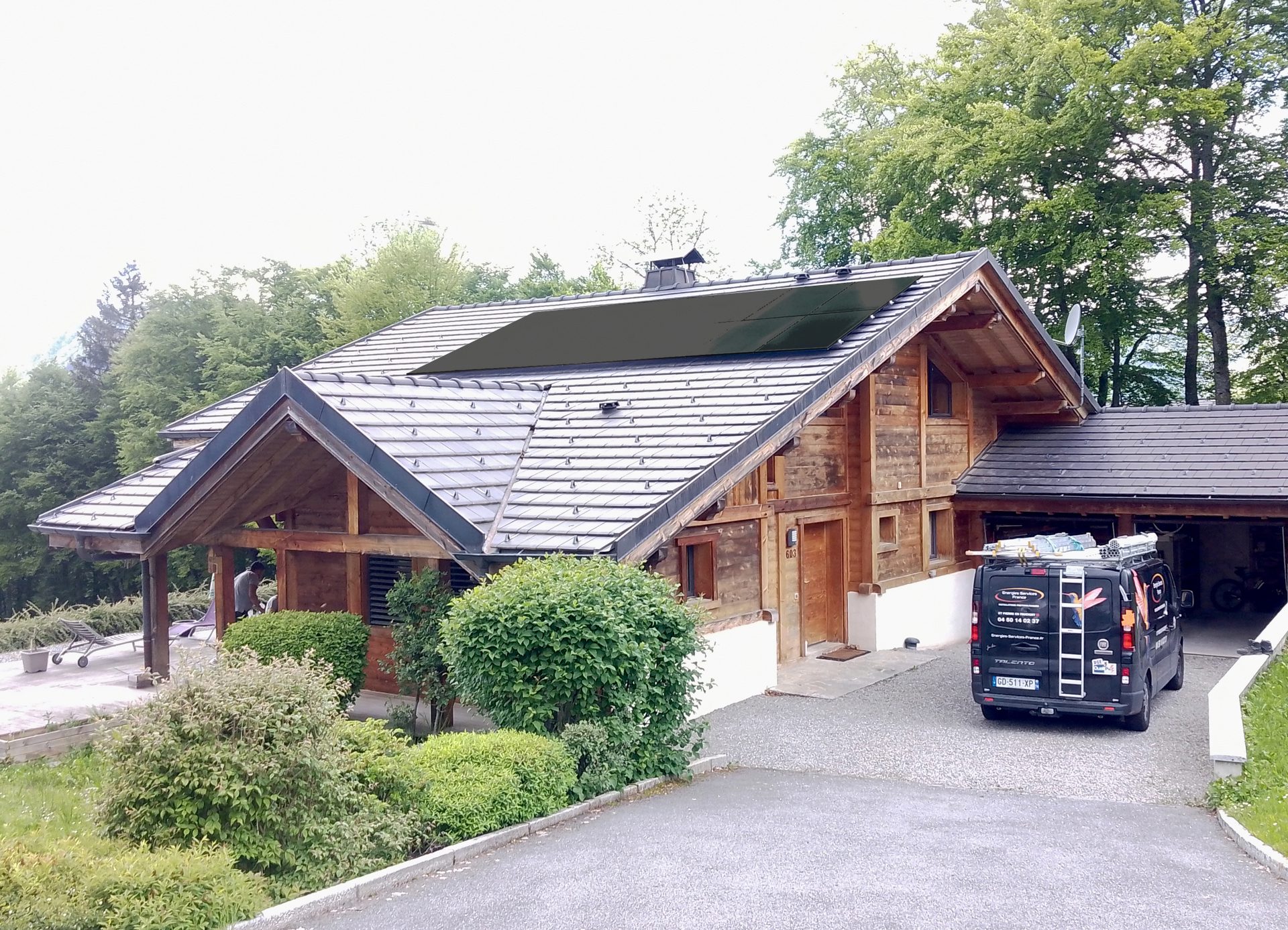 Installation de 14 panneaux photovotaïques d'une puissance de 425 watt à Mieussy en Haute-Savoie